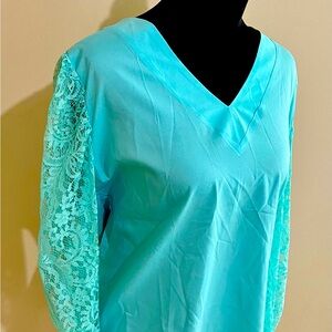 Laced sleeve light weight shirt